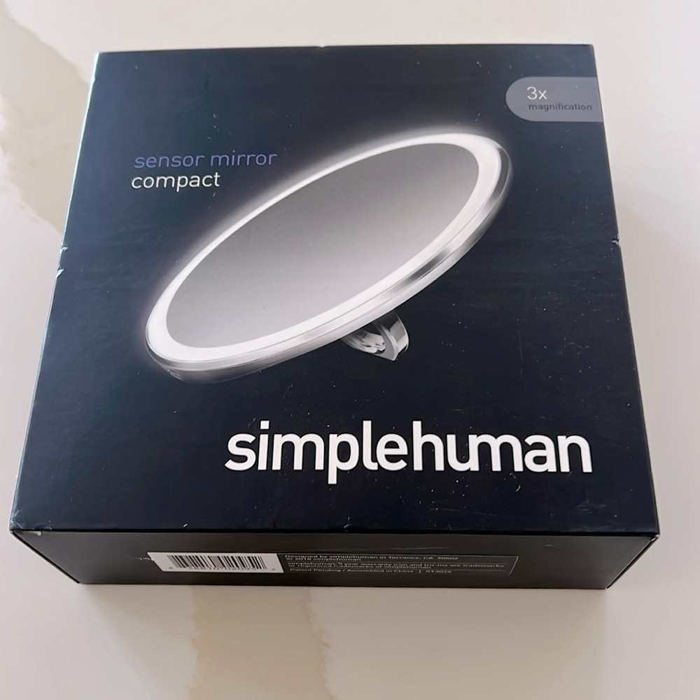 ✨simplehuman compact sensor mirror ✨